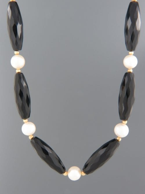 Onyx Necklace with Pearls - tubular faceted stones - 53cm - OX042