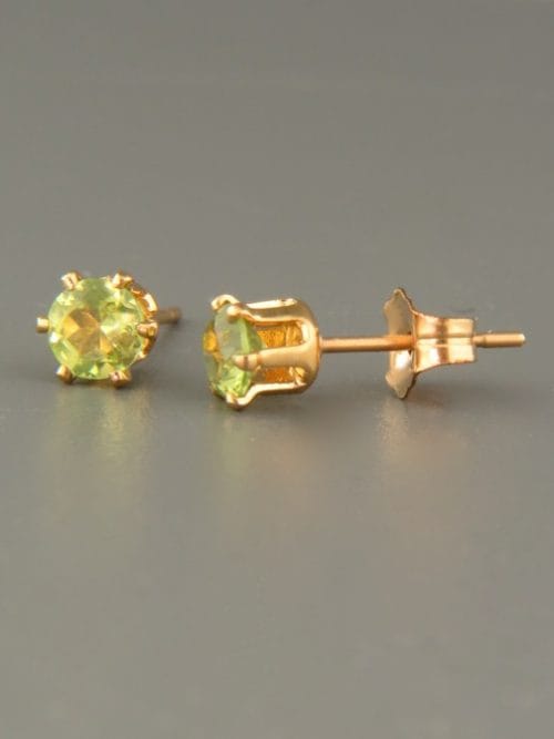 Peridot Earrings - Gold stud - 4mm stones - P504G