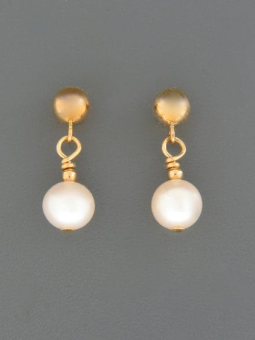 6mm white Pacific Pearl stud Earrings - 14ct Gold Filled - YW6ZZG