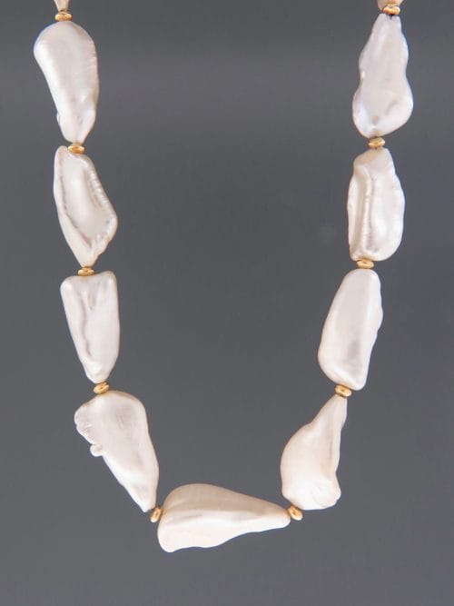 Baroque Pearl Necklace with Gold beads - Y178
