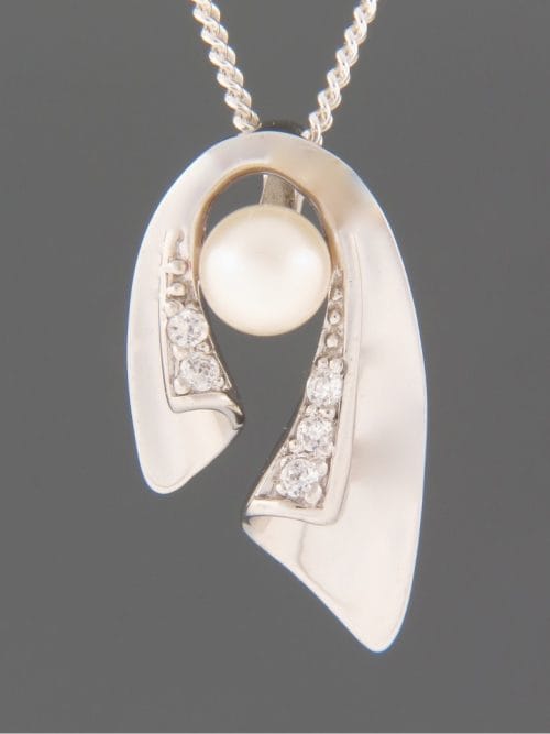 Pacific Pearl Pendant with Zircon - Sterling Silver - Y466