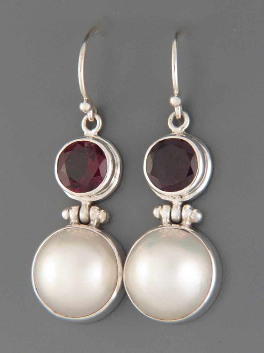 Garnet & Pearl Earrings - Sterling Silver - length 42mm - G626