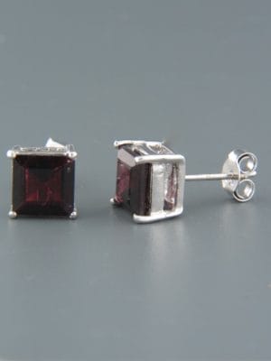 Garnet Earrings - Sterling Silver stud - 6mm stones - G594