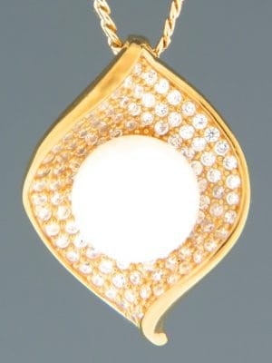 Pacific Pearl & Zircon Pendant - Gold Vermeil - Y497GV
