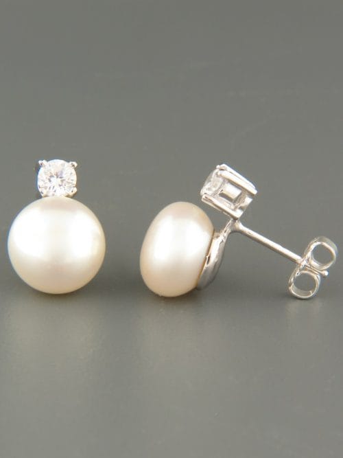 10mm White Pacific Pearl stud Earrings - Sterling Silver - Y673