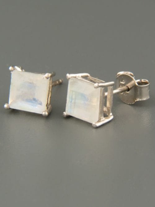 Moonstone Earrings - Sterling Silver stud - 6mm stones - MS538