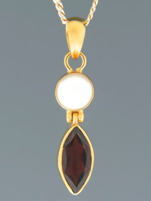 Garnet & Pearl Pendant - Gold Vermeil - G370GV
