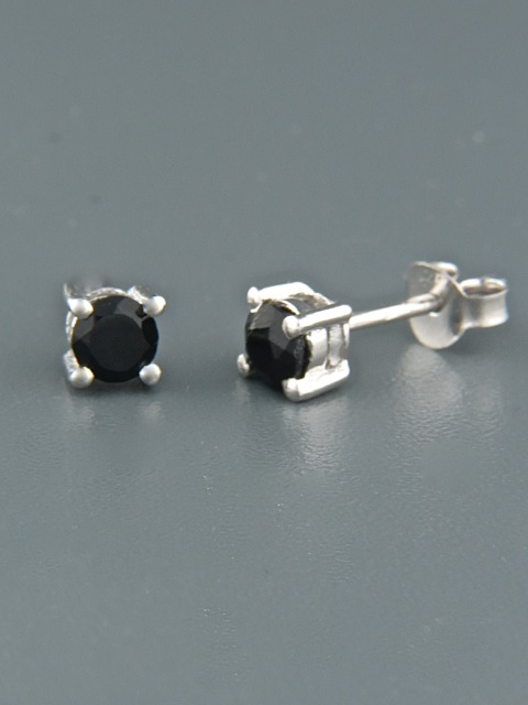 Onyx Earrings - Sterling Silver stud - 4mm stones - OX515