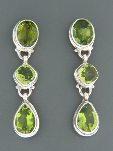 Peridot Earrings - Sterling Silver stud - P557