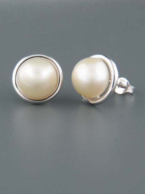 10mm white Pearl stud Earrings - Sterling Silver - Y510