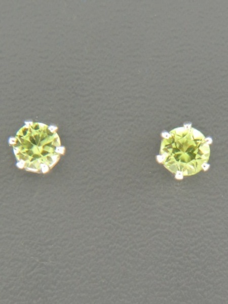 Peridot Stud Earrings - Sterling Silver - 4mm stones - P504