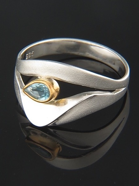 Blue Topaz Ring - Sterling Silver - BT102R