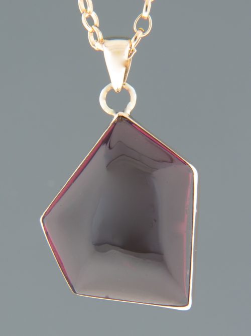 Garnet Pendant - 9ct Gold - G318