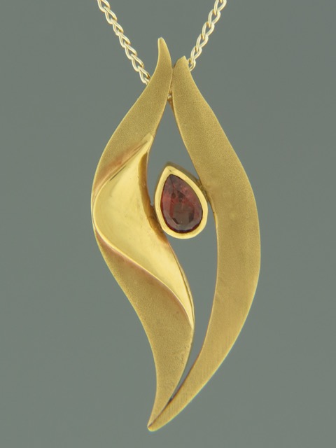 Garnet Pendant - Gold Vermeil - G316GV