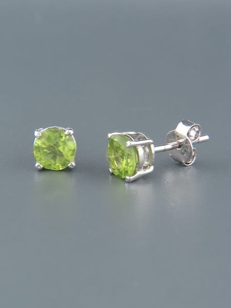 Peridot Earrings - Sterling Silver stud - 6mm stones - P559