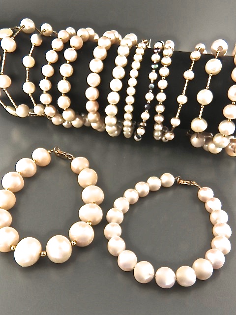 White & Pink Pearl Bracelets